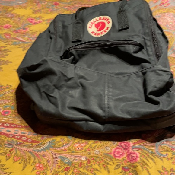 Fjallraven Kanken backpack with laptop compartment - Picture 3 of 5